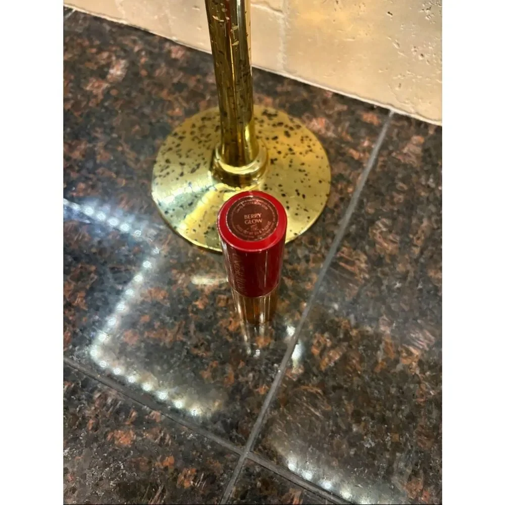 NEW Charlotte Tilbury Berry Glow